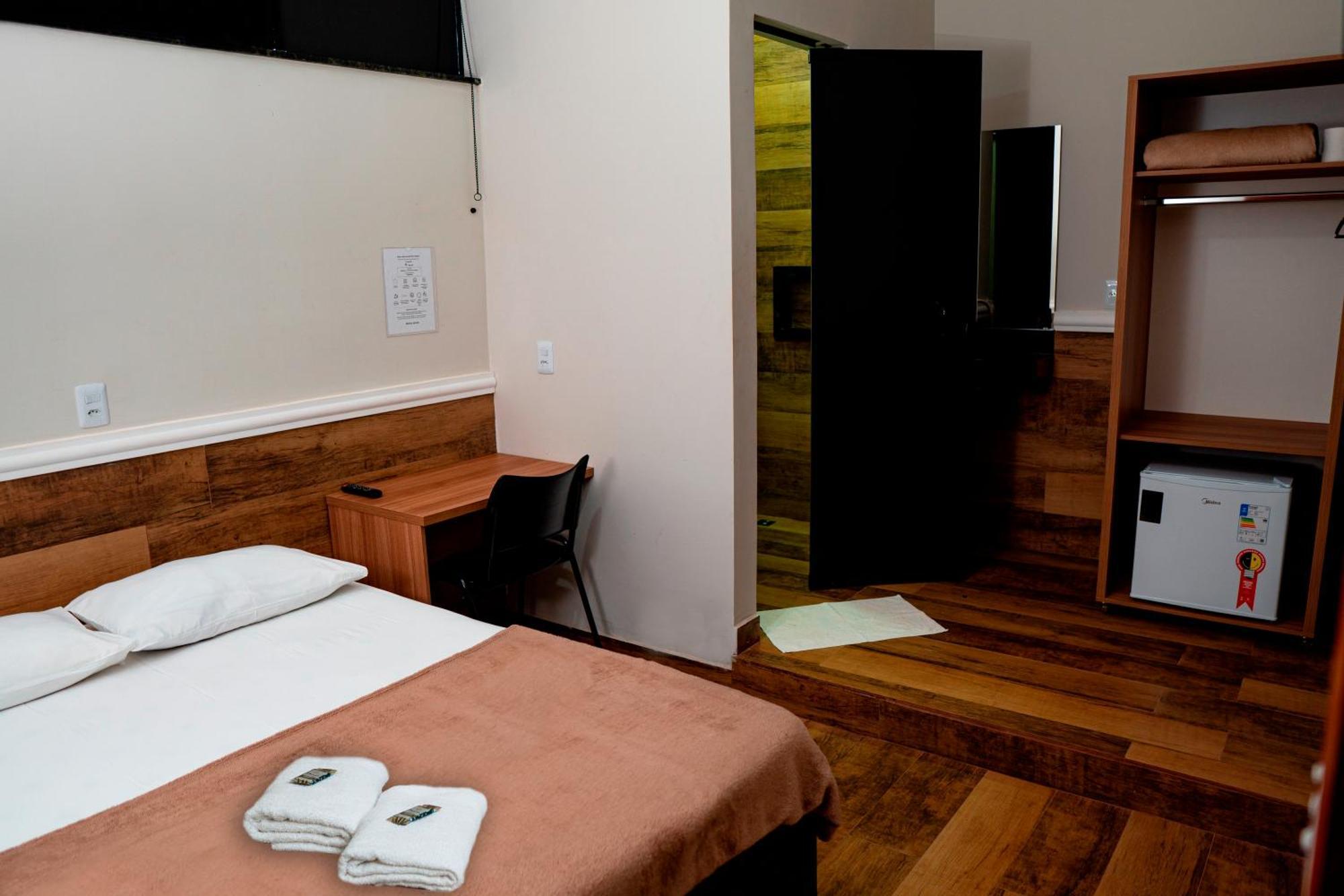 Hotel Nixon Proximo, Rodoviaria, Prefeitura E A Matriz Central Itai  Экстерьер фото