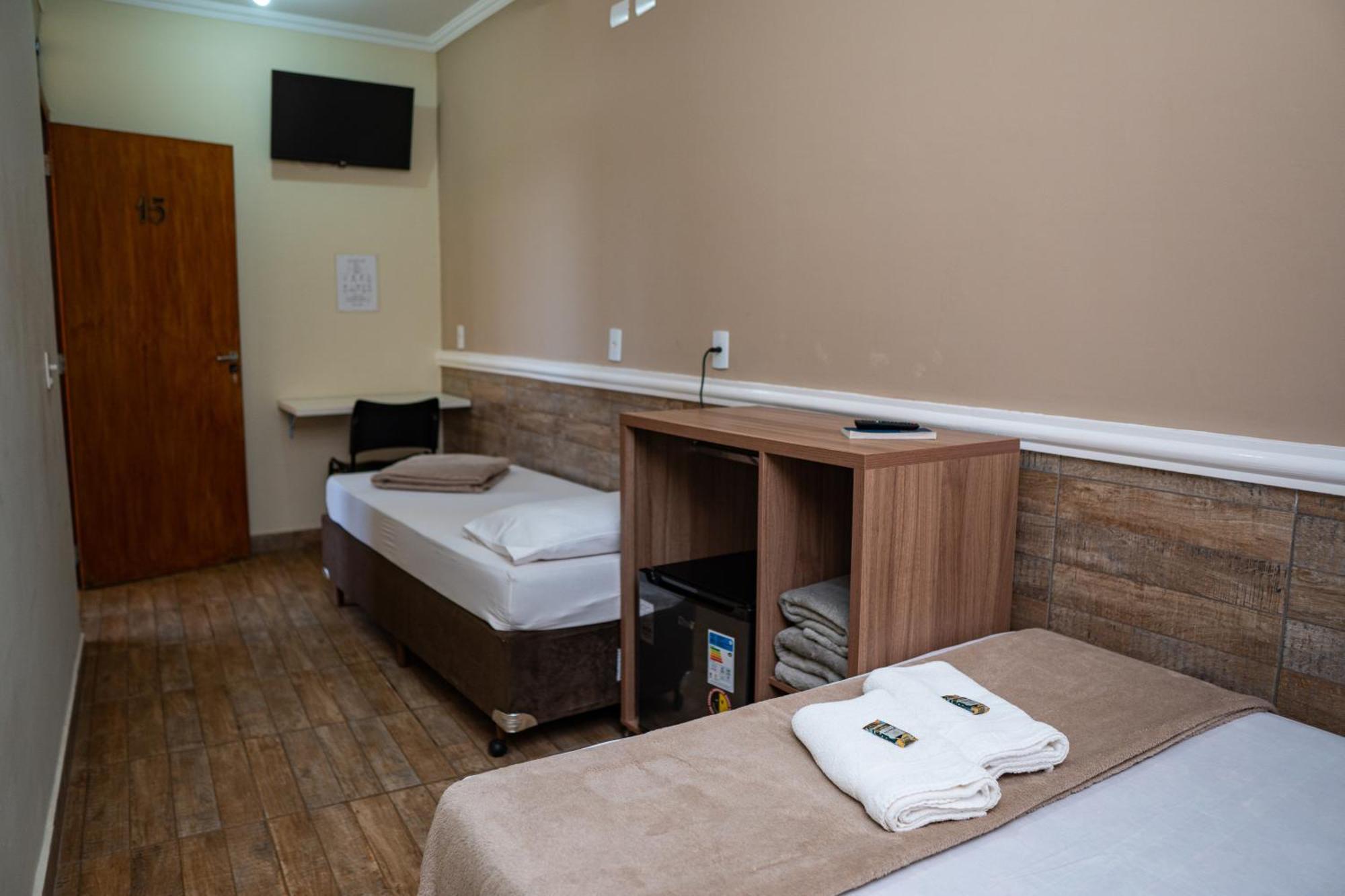 Hotel Nixon Proximo, Rodoviaria, Prefeitura E A Matriz Central Itai  Экстерьер фото
