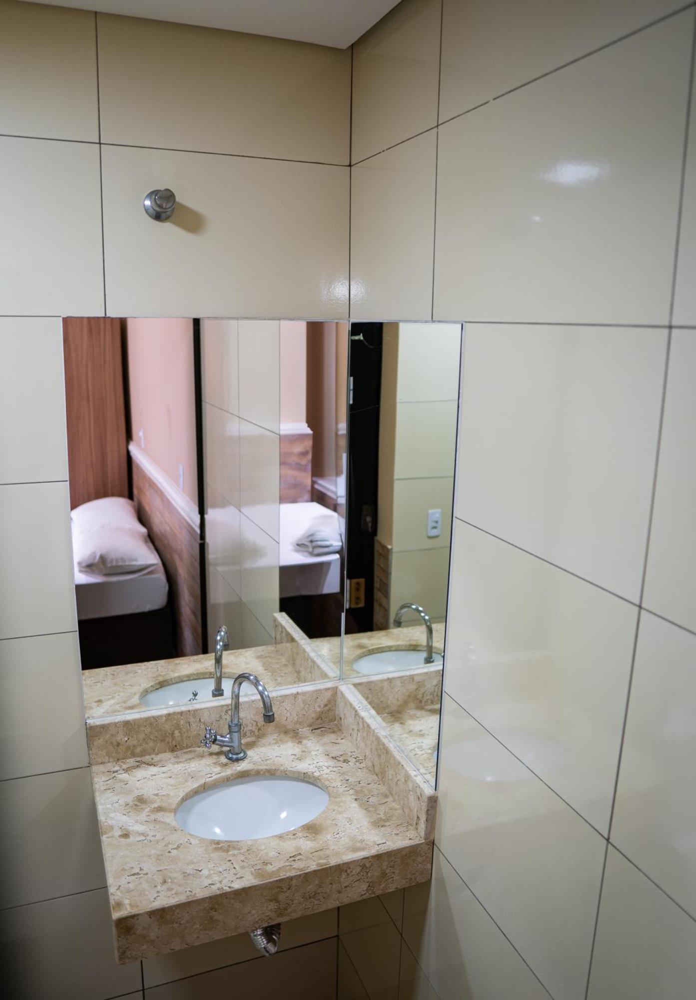 Hotel Nixon Proximo, Rodoviaria, Prefeitura E A Matriz Central Itai  Экстерьер фото